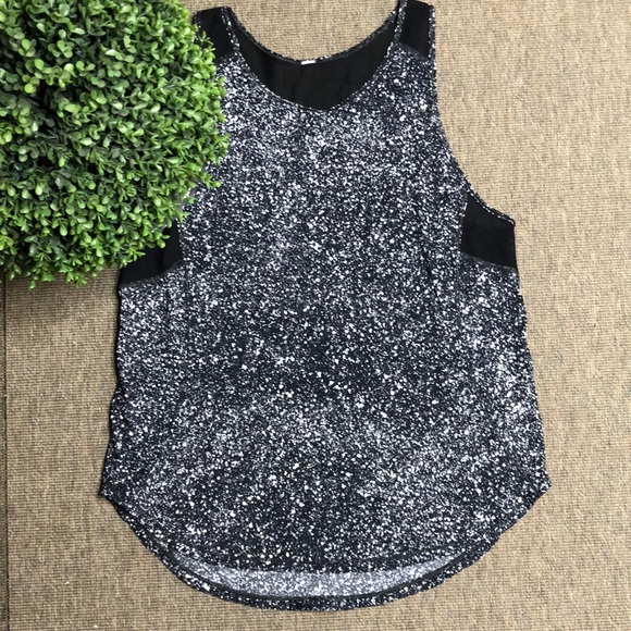 Lululemon Tank - Picture 5 of 9
